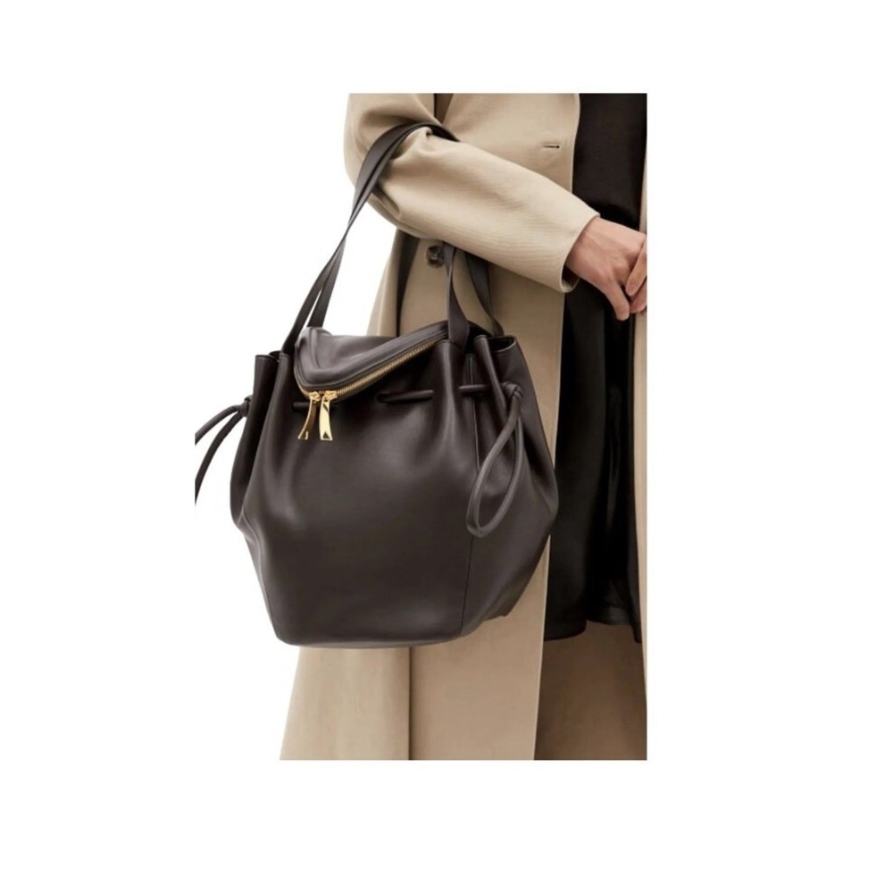 Bottega Veneta Beak Large Brown Calfskin Shoulder Bag